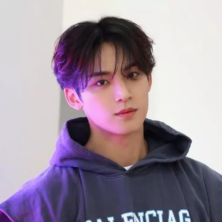 Kim Mingyu thumbnail