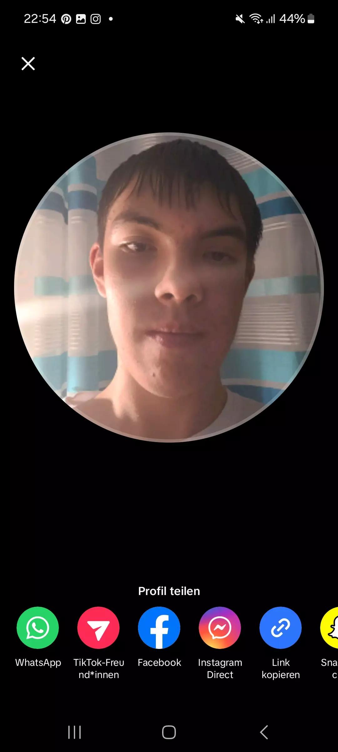 Alex thumbnail