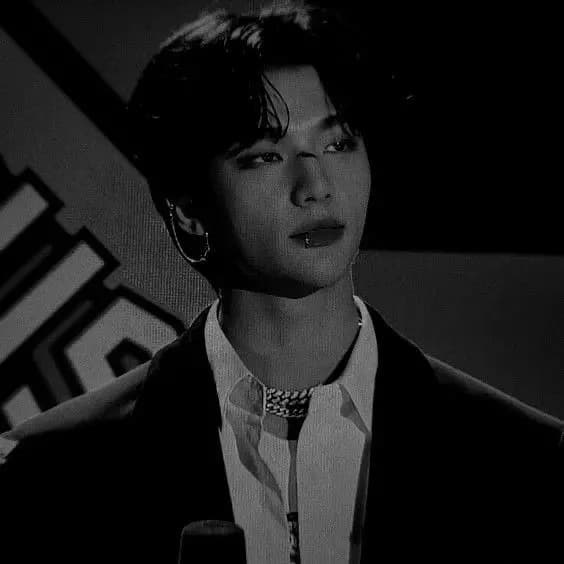 Hwang Hyunjin thumbnail