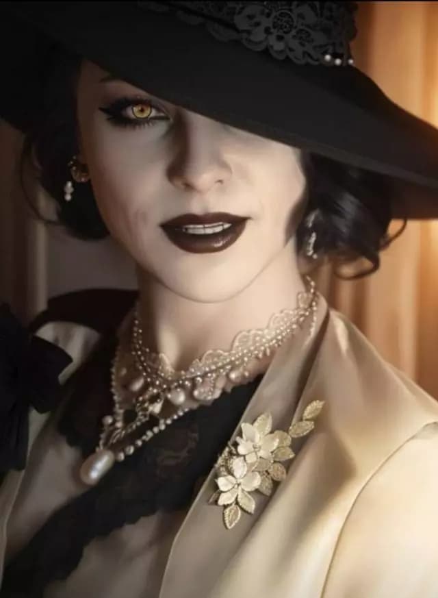 Lady Dimitrescu thumbnail