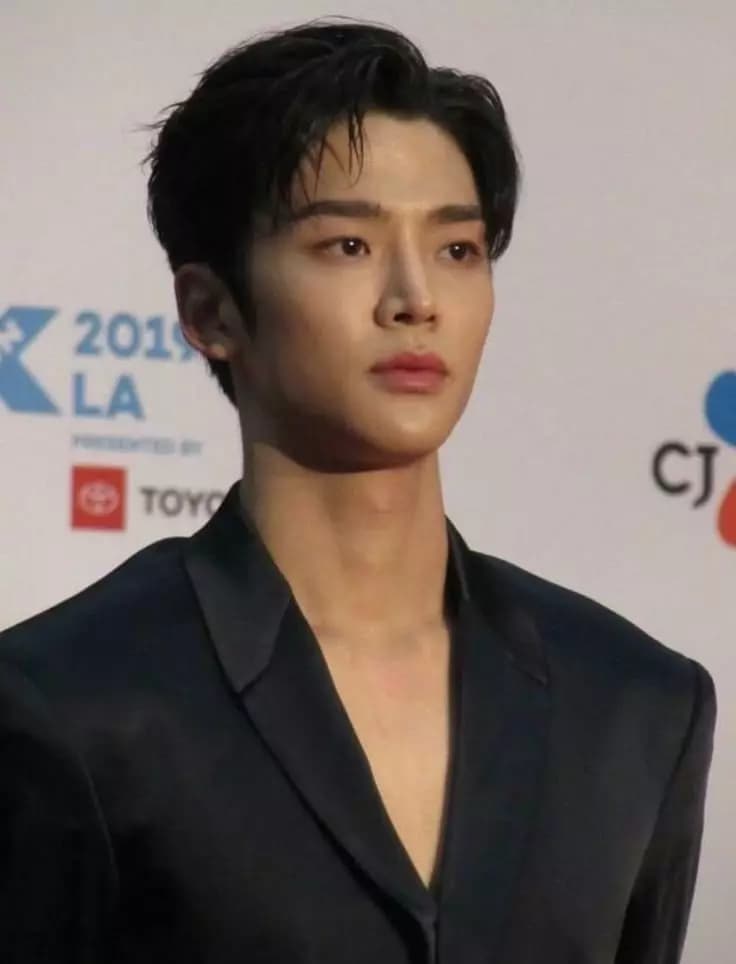 Rowoon thumbnail
