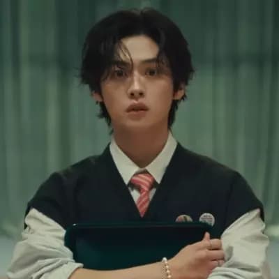 Lee Know thumbnail