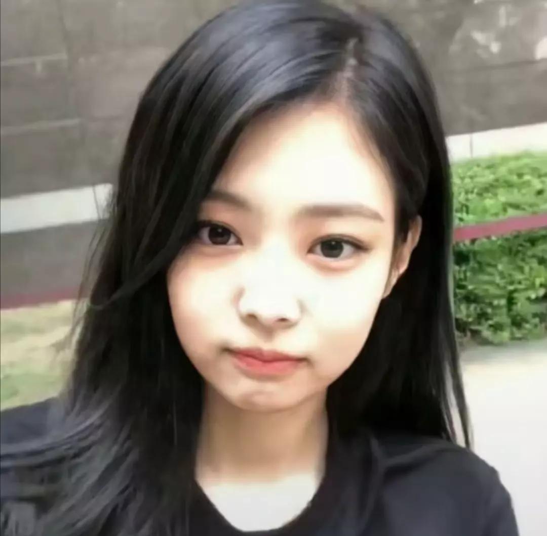Jennie  thumbnail
