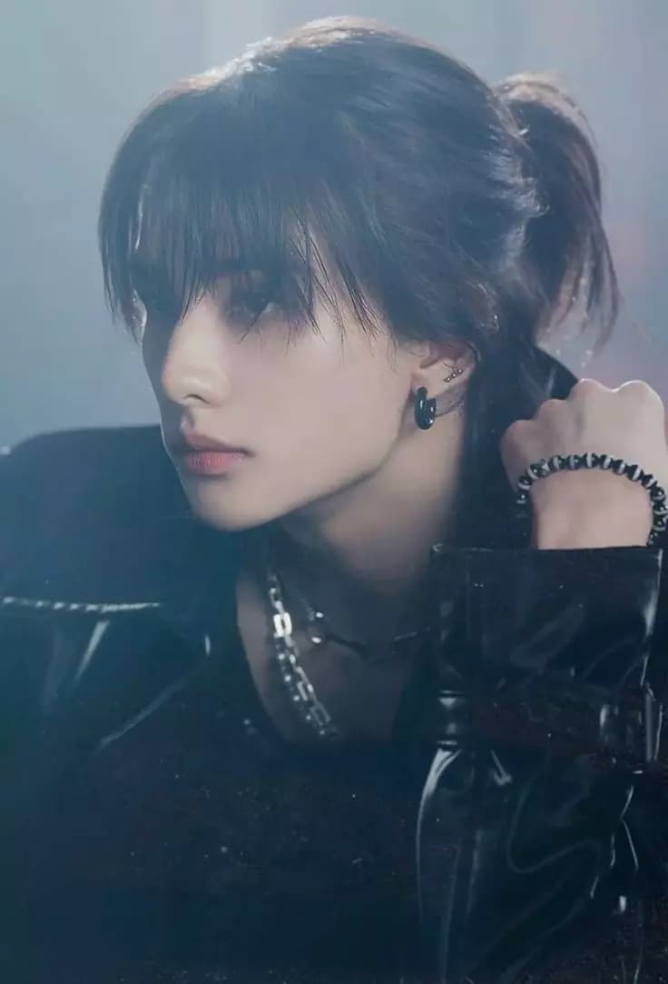 Hwang Hyunjin.  thumbnail