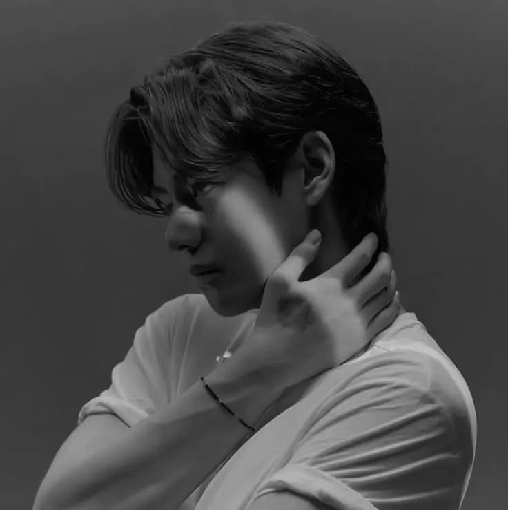 Kim Taehyung. thumbnail