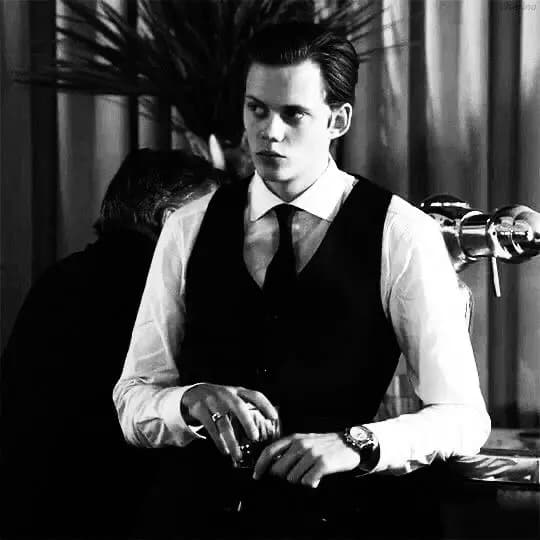 Bill Skarsgard thumbnail