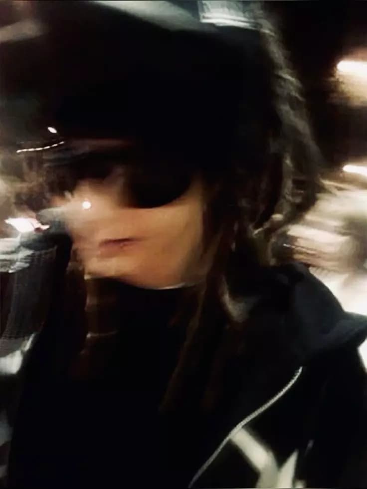 Tom kaulitz bêbado 😬 thumbnail