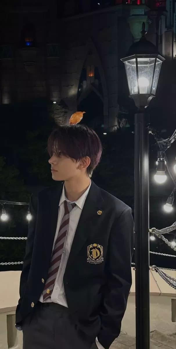 Lee Heeseung  thumbnail