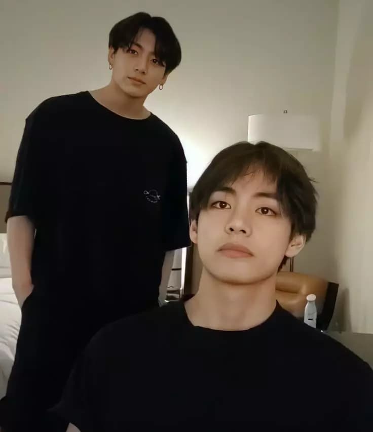 Jungkook y Taehyung  thumbnail
