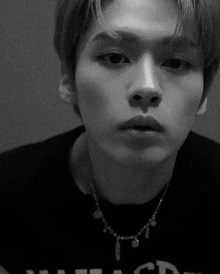 Lee Know thumbnail