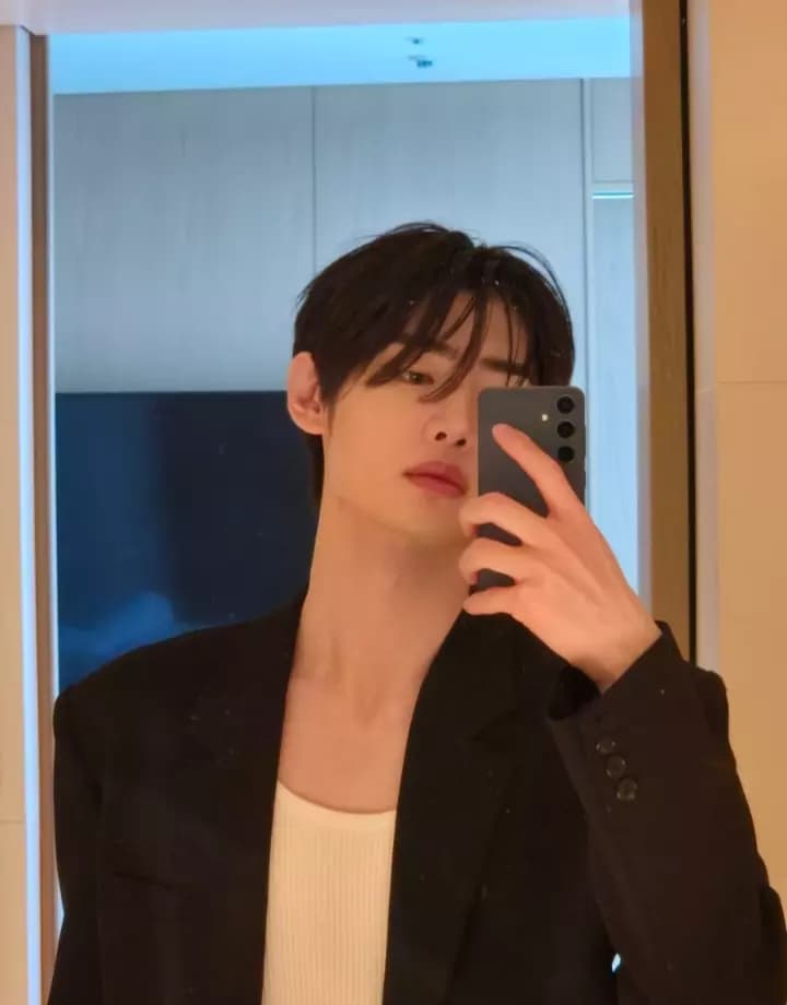 Park Sunghoon  thumbnail