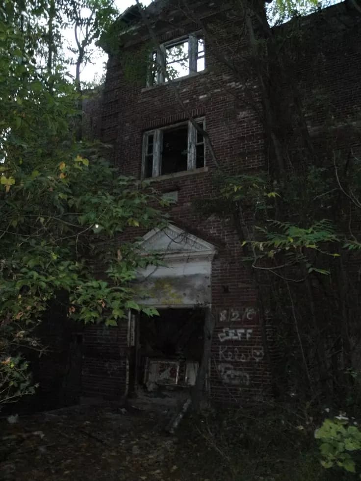Abandoned High School thumbnail