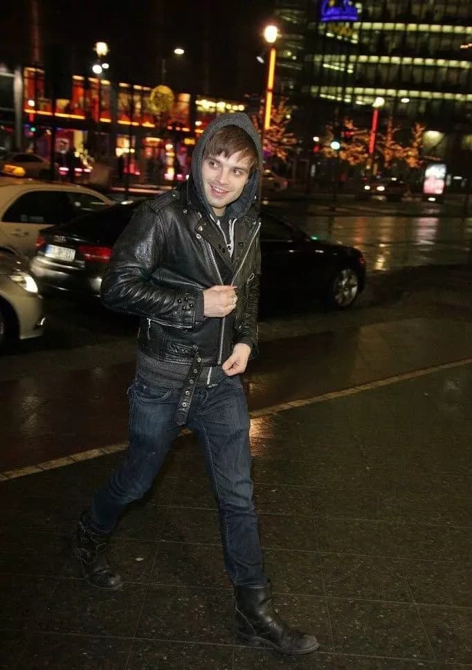 Emo Sebastian Stan thumbnail