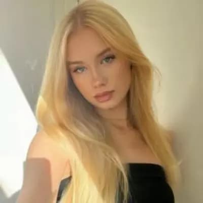 Mia thumbnail