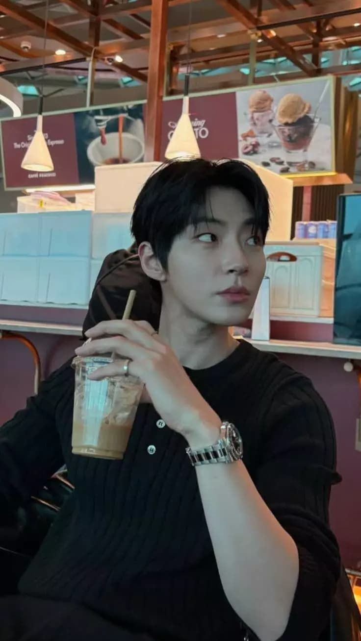 Seo Jun thumbnail