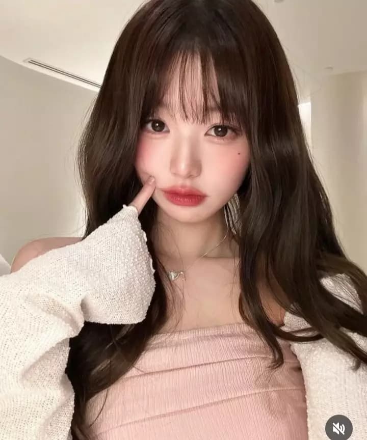 Jang wonyoung thumbnail