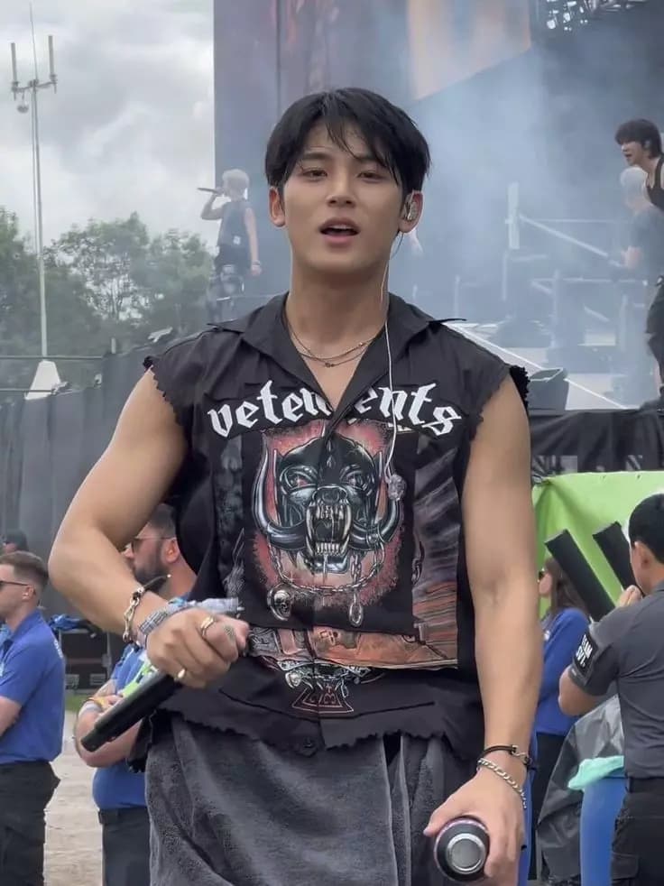 Mingyu thumbnail
