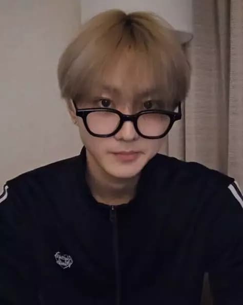 Yang Jungwon thumbnail