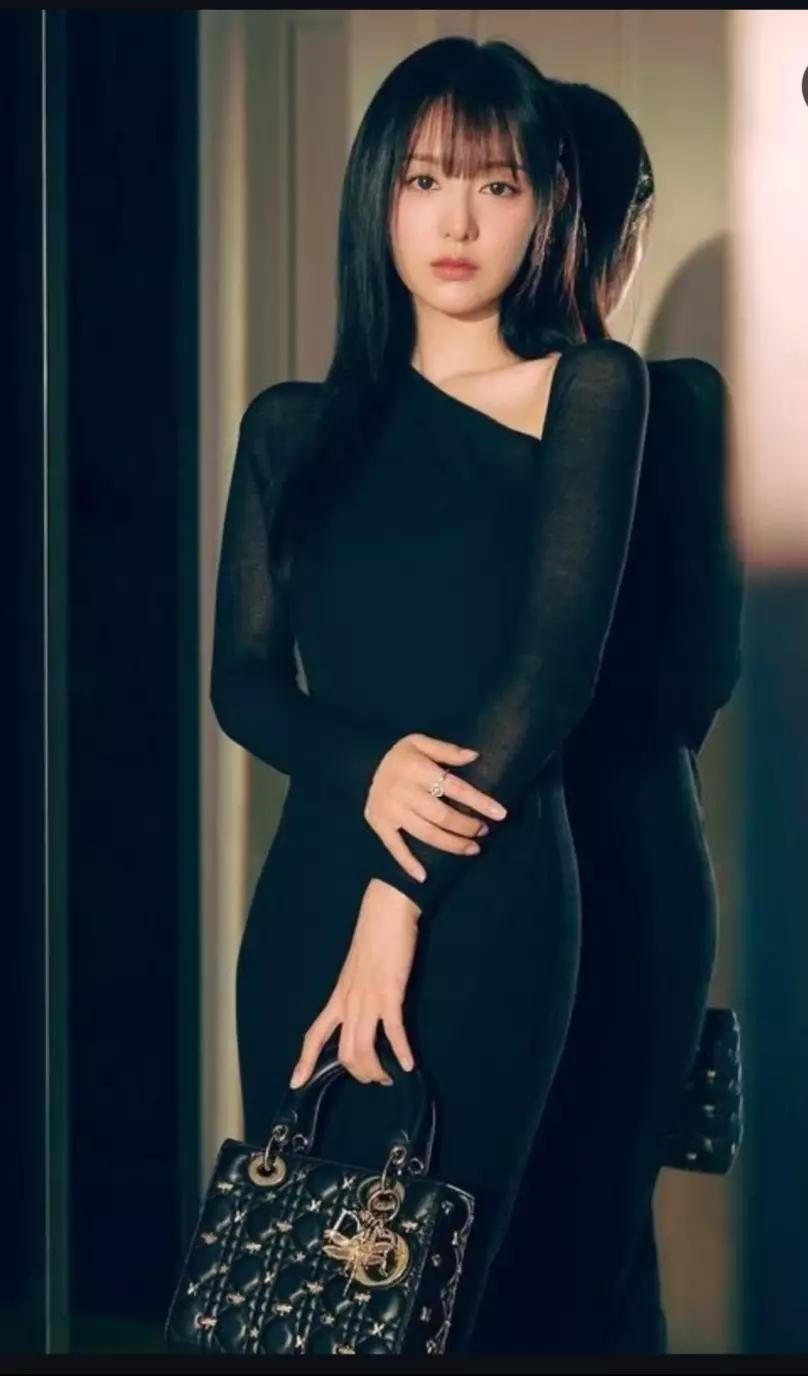 Kim Ji-won thumbnail