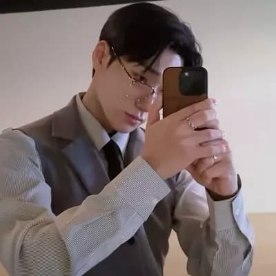 Choi San thumbnail