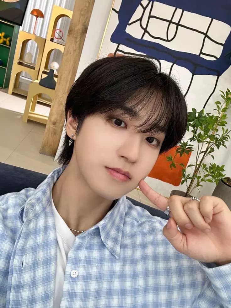 Han Jisung thumbnail