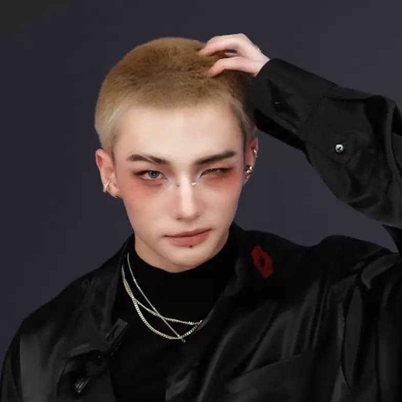 Hyunjin thumbnail