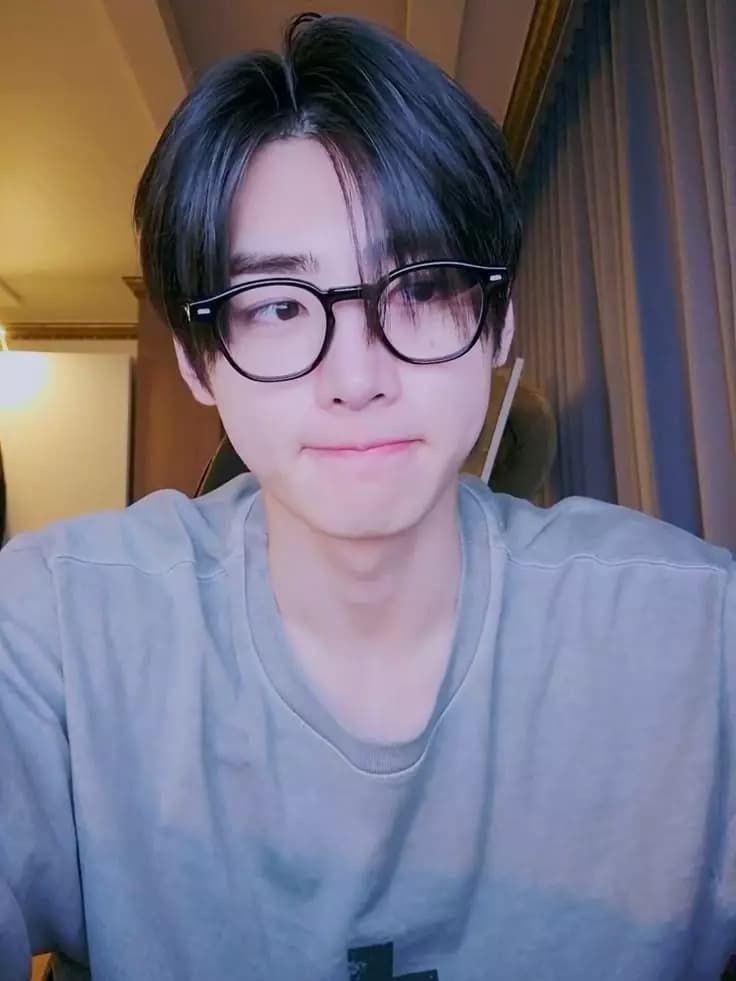Park Sunghoon  thumbnail