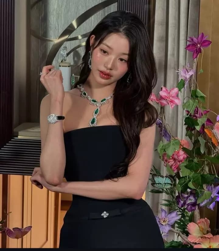 Jang wonyoung thumbnail