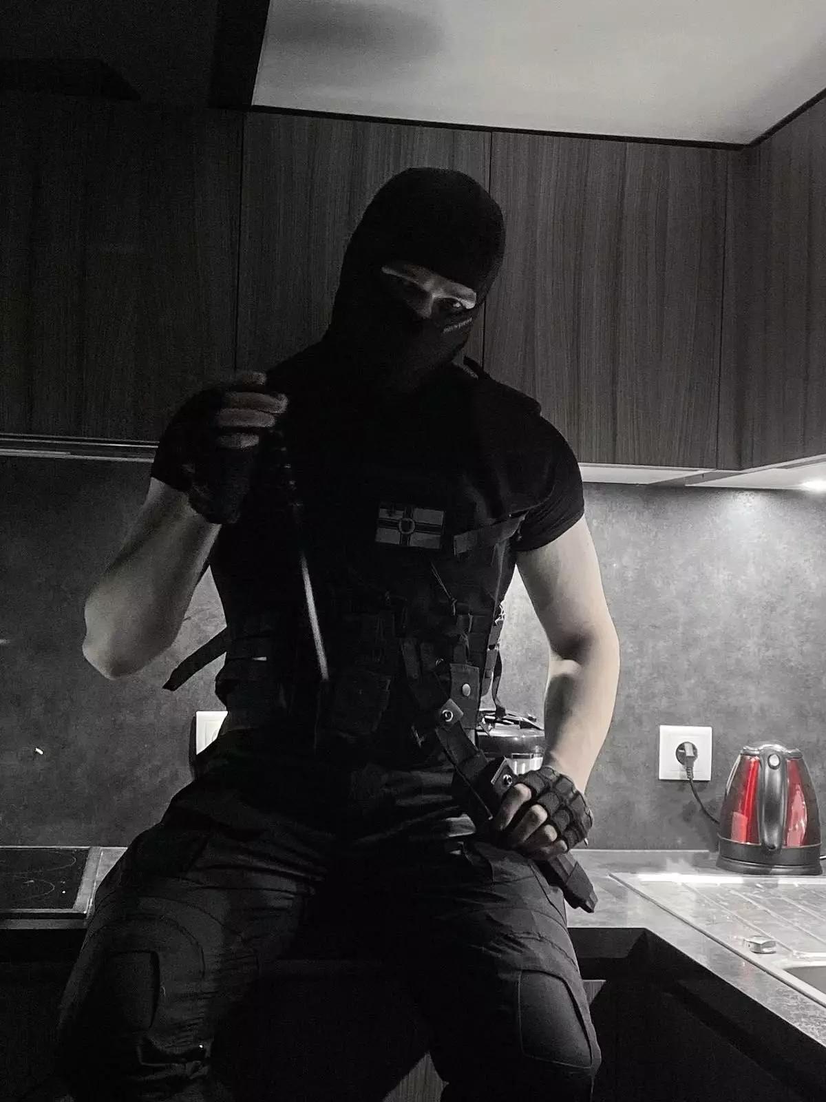 Masked man thumbnail