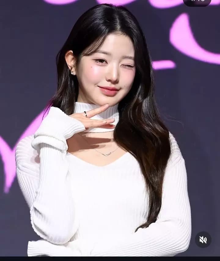 Jang wonyoung thumbnail