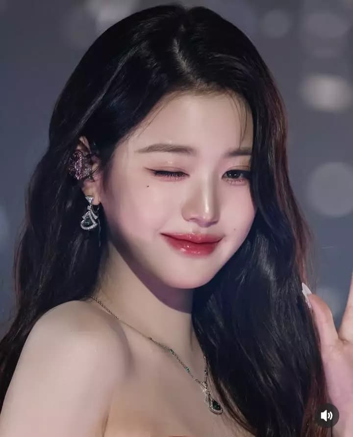 Jang wonyoung thumbnail