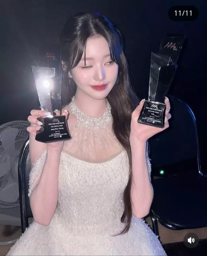 Jang wonyoung thumbnail