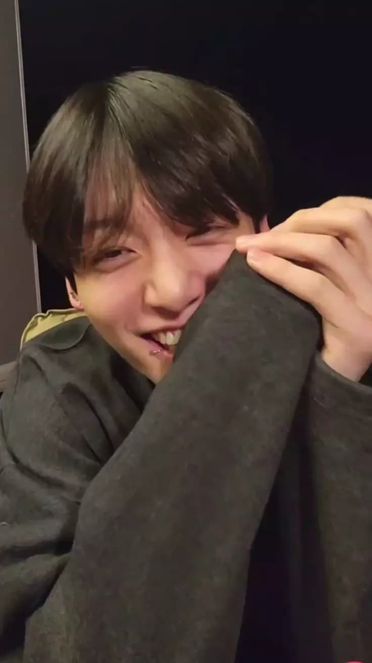 Jeon Jungkook thumbnail