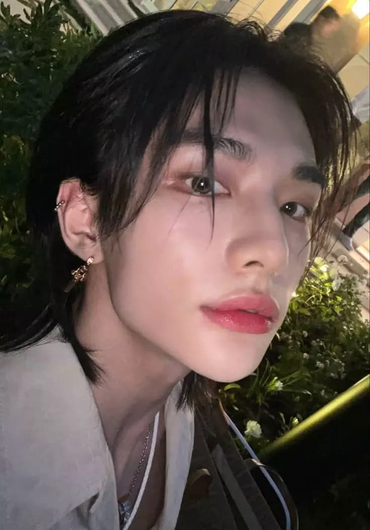 Hwang Hyunjin  thumbnail