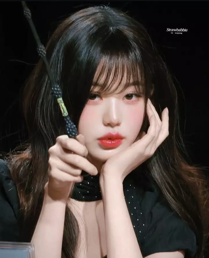 Jang wonyoung  thumbnail