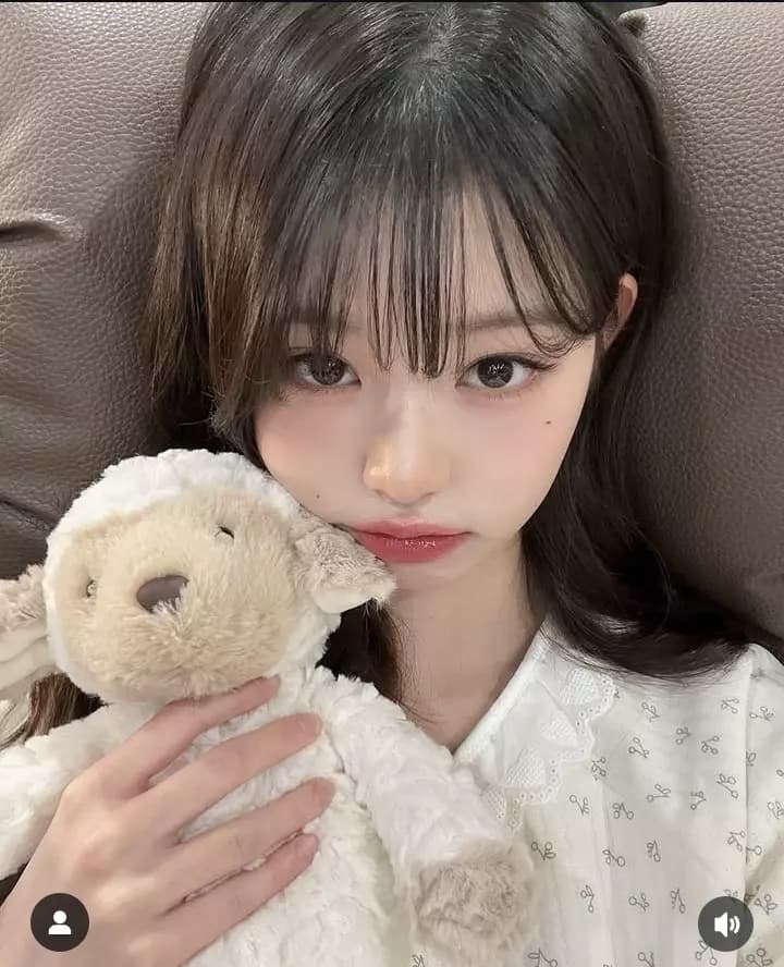 Jang wonyoung thumbnail