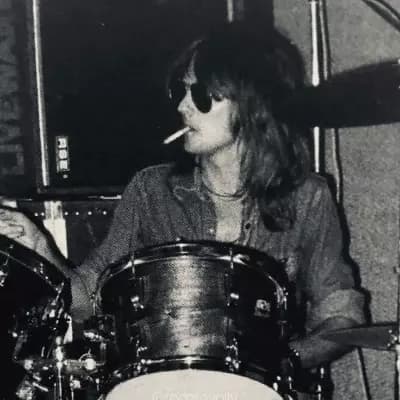 [★] Roger Taylor thumbnail