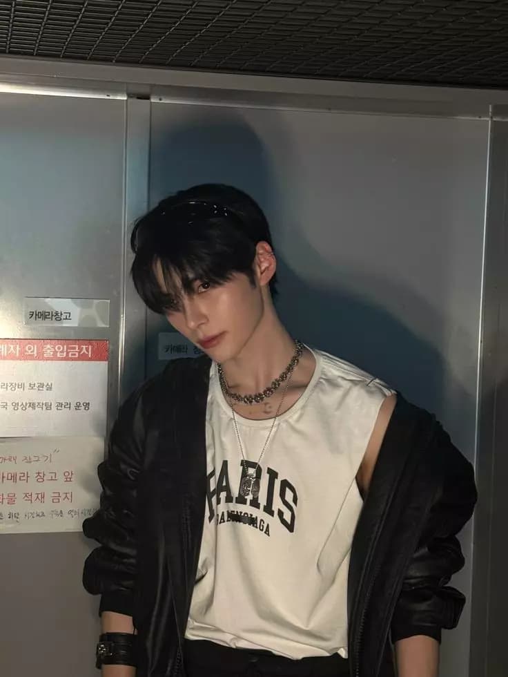 Sung Hanbin thumbnail