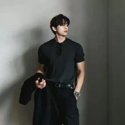 Kim Taehyung thumbnail