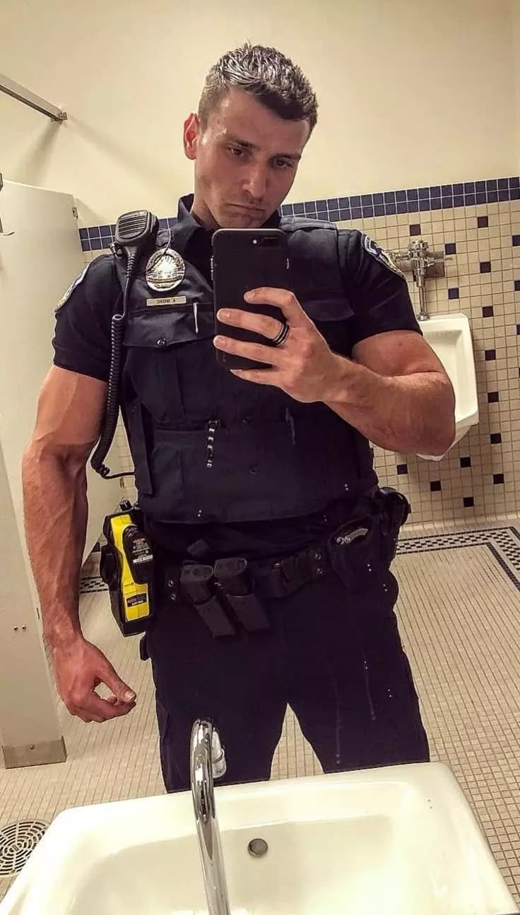 POLICEMAN thumbnail