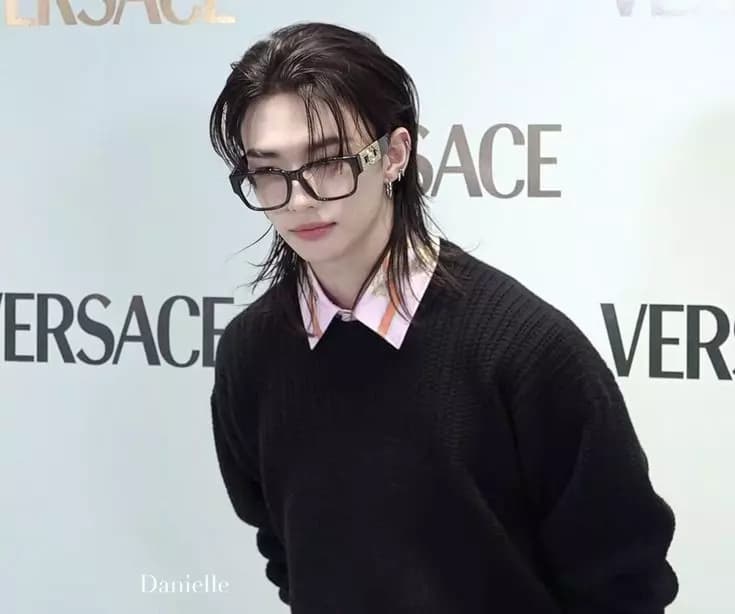 Hyunjin  thumbnail