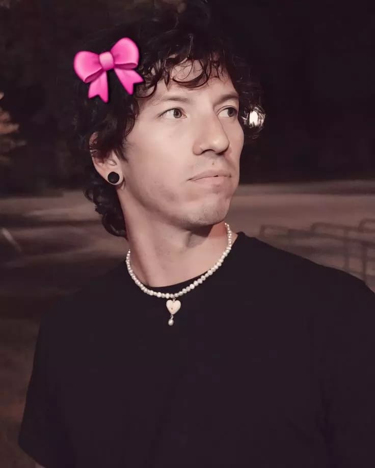 Josh Dun - 002 thumbnail