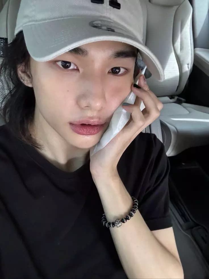 Hyunjin thumbnail