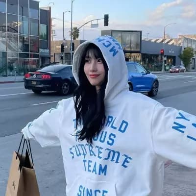 Momo Hirai thumbnail
