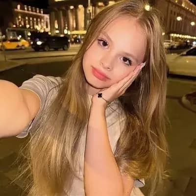 Milana Star *Your girlfriend* thumbnail