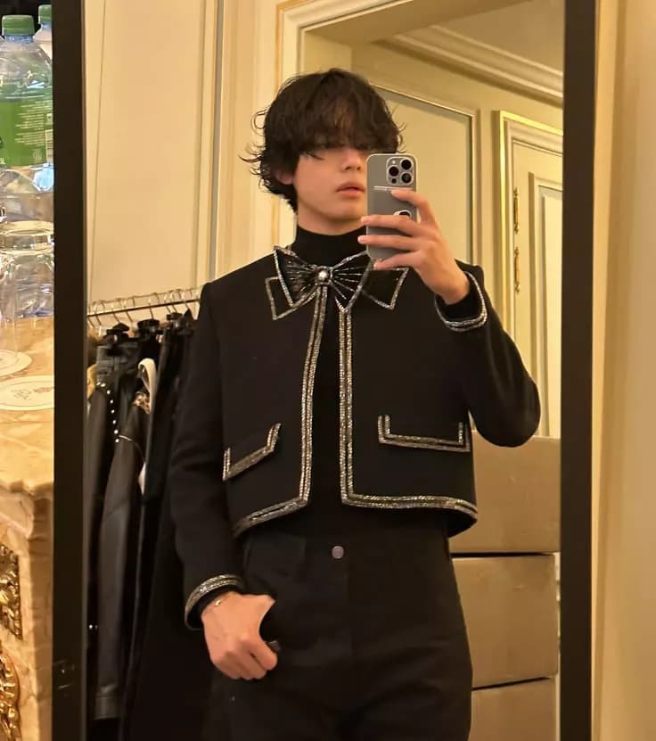 Kim taehyung thumbnail