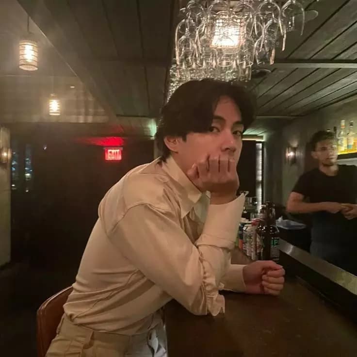Kim Taehyung  thumbnail