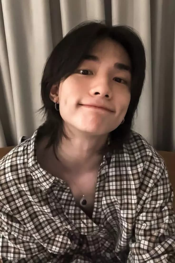 Hyunjin thumbnail