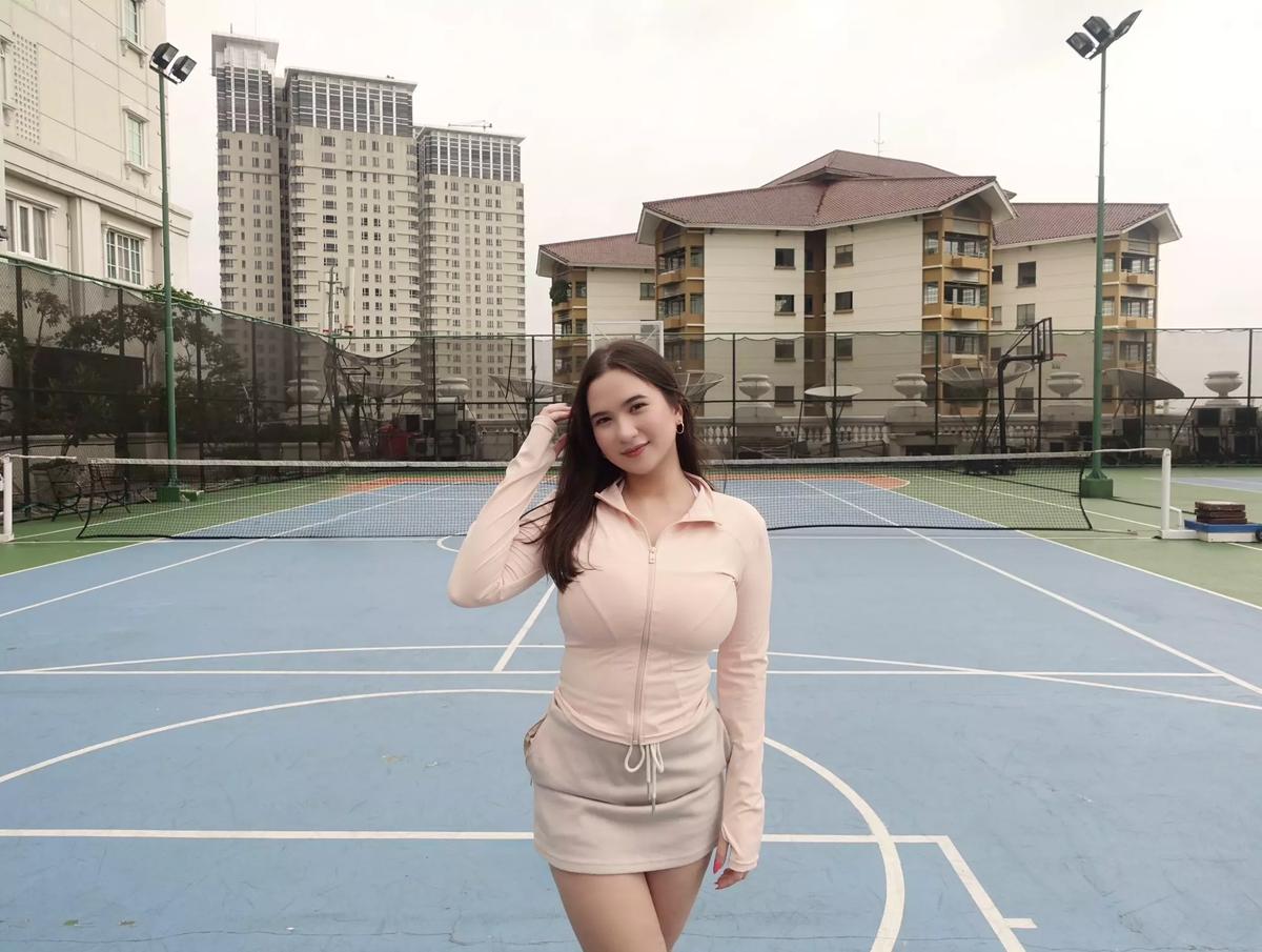 โอลิเวีย thumbnail