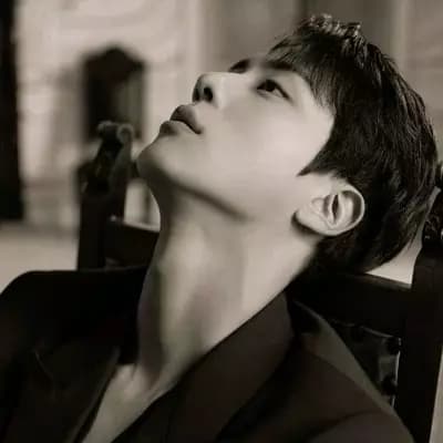 Kim Seok-jin (Jin) thumbnail